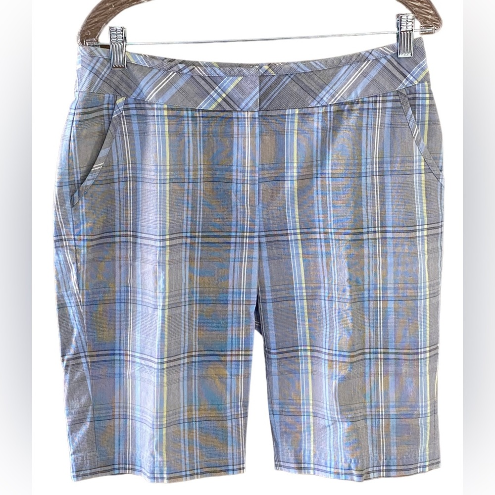 Cutter & Buck Annika 11” Plaid Golf Shorts Size 8